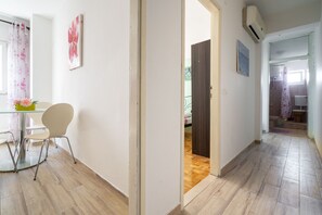 Comfort Apartment, 2 Bedrooms | Interior