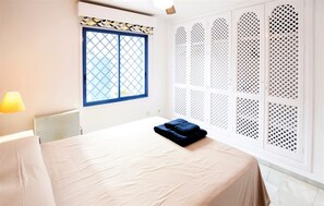 Classic apartman, 2 hálószobával | 4 hálószoba, egyedi berendezés és ágynemű