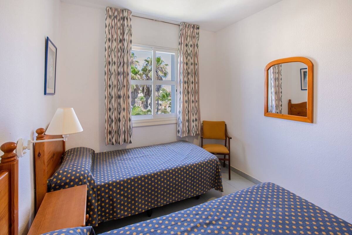 Comfort Apartment, 2 Bedrooms | 2 bedrooms, bed sheets