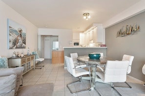 Apartment | Dining