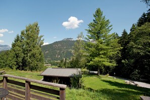 Garden - Chalet in the Wilder Kaiser ski Area in Tyrol (Woergl)