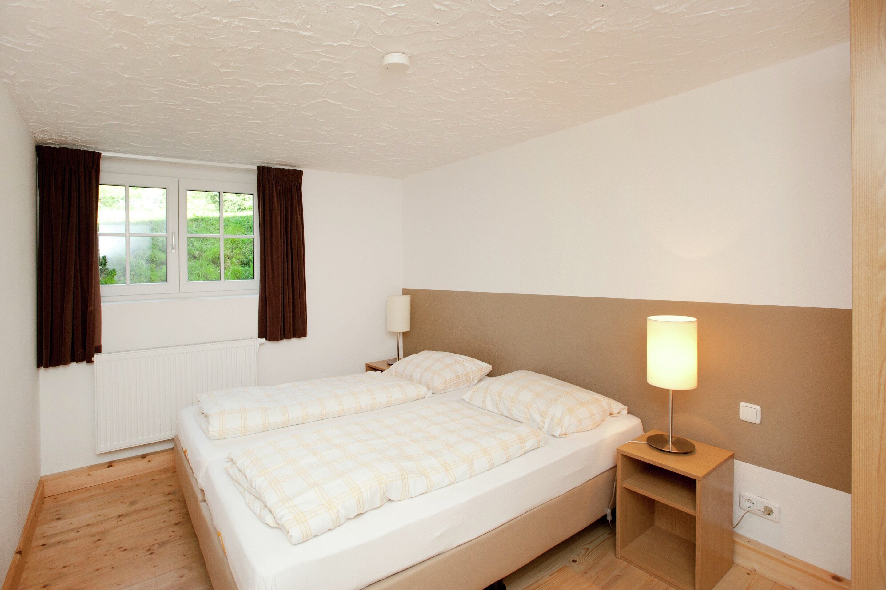 7 bedrooms, individually furnished, bed sheets