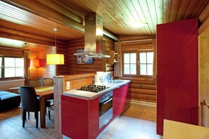 Fridge, oven, dishwasher, coffee/tea maker - Chalet in the Wilder Kaiser ski Area in Tyrol (Woergl)