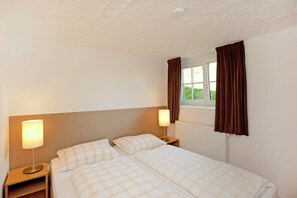 Comfort Chalet, 5 Bedrooms | 7 bedrooms, individually furnished, bed sheets - Chalet in the Wilder Kaiser ski Area in Tyrol (Woergl)