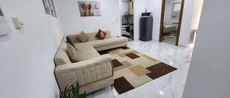 Apartemen, 2 kamar tidur, Boleh Merokok, balkon | Ruang keluarga