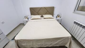 Apartment, 2 Bedrooms, Smoking, Balcony | 2 bedrooms