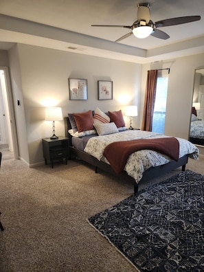 3 bedrooms, iron/ironing board, WiFi, bed sheets