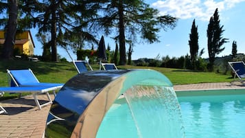 Piscina all'aperto