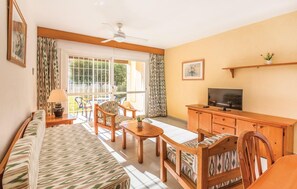 Unclassified image, 5 of 227, button - Lively Apartment With Large Pool (Roquetas de Mar)