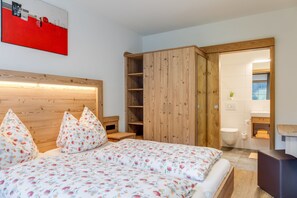 Deluxe Apartment, 4 Bedrooms | 10 bedrooms, bed sheets - Luxurious Apartment With Sauna in Konigsleiten (Wald im Pinzgau)