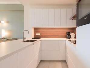 Apartment | Private kitchen - Apartment With Marina View (Ostend)