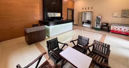 El Rio Alun-Alun Tegal by Sajiwa