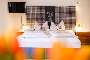 1 bedroom, free WiFi, bed sheets - Studio Apartment 'Gästehaus Wolfgang Königsee -8-' with Mountain View, Terrace & Wi-Fi (Ruhpolding)