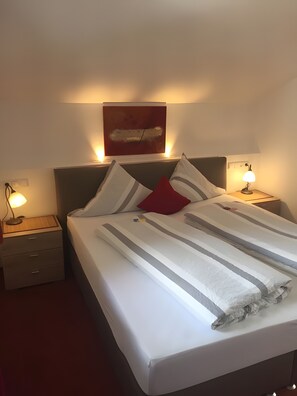 1 bedroom, free WiFi, bed sheets - Holiday Apartment 'Gästehaus Wolfgang Lödensee -5-' with Mountain View, Balcony & Wi-Fi (Ruhpolding)