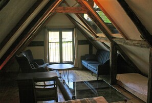 6 chambres, ameublement personnalisé