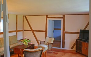 Rumah Klasik, 2 kamar tidur | Ruang keluarga | Perapian