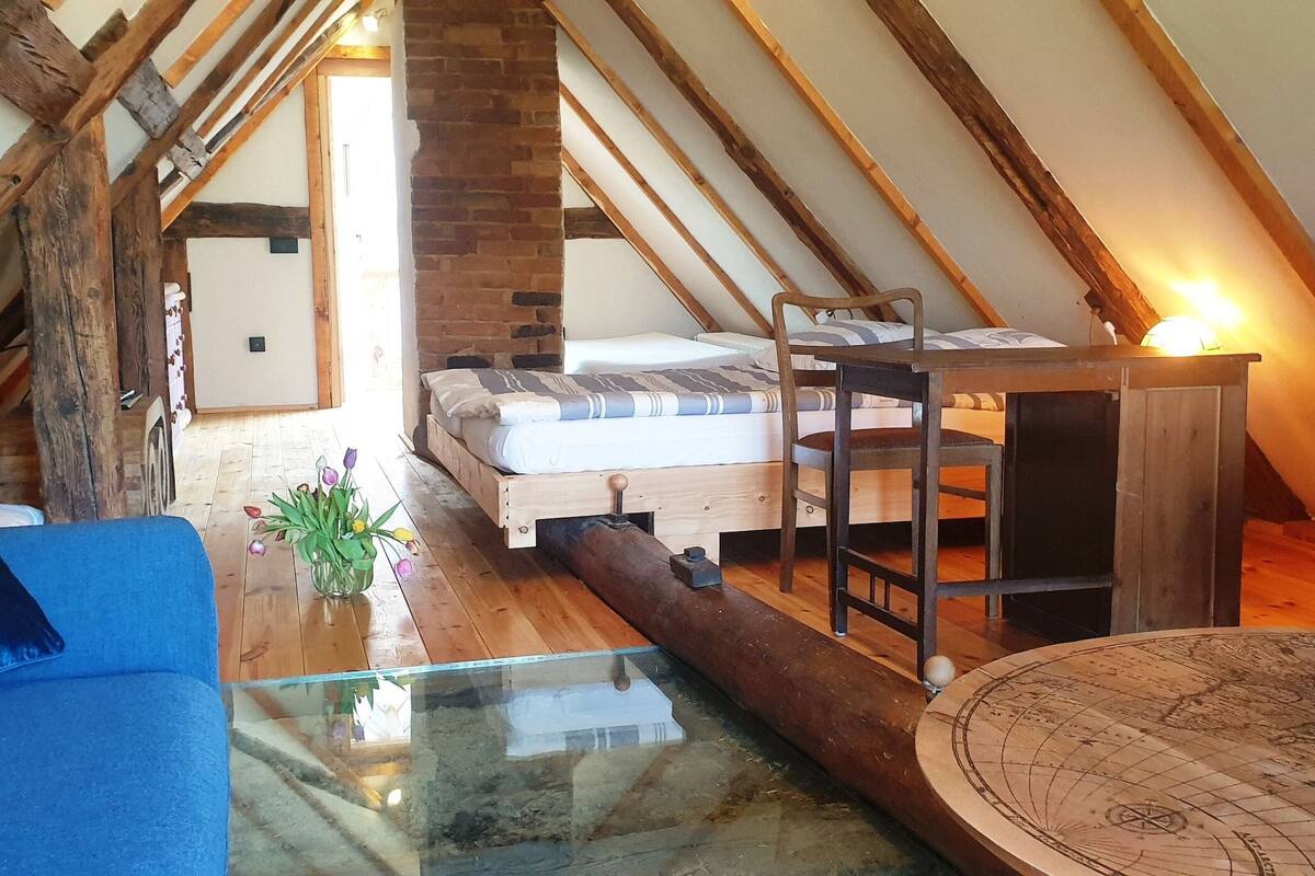 2 habitaciones y muebles diferentes