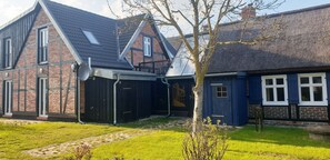 Casa clássico, 2 quartos | Fachada