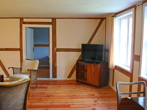 Classic-hus - 2 soveværelser | Stue | Pejs