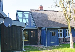 Exterior - Holiday Home Monke's Kate Near Seabeach (Monkebude)