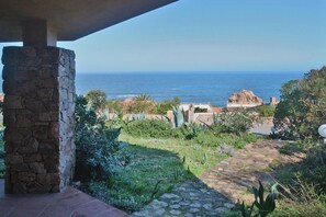 Water view - Terraced House in Costa Paradiso With Terrace (Trinità d'Agultu e Vignola)
