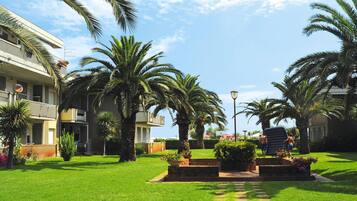 Classic Apartment, 1 Bedroom | Garden