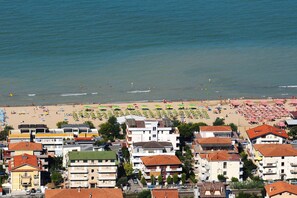 Exterior - Apartment in Silvi Marina With Parking Space (Silvi)