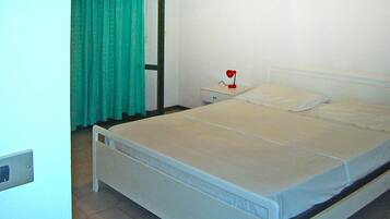 Apartemen Deluks, 2 kamar tidur | 3 kamar tidur dan dilengkapi dengan perabotan berbeda-beda