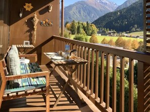 Outdoor dining - Cozy Alpine Retreat in Wald im Pinzgau (Wald-Königsleiten)