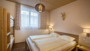 3 bedrooms, WiFi - Contemporary Alpine Stay in Neukirchen (Neukirchen am Großvenediger)