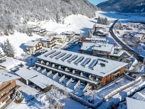 Exterior - Modern apartment with balcony and access to sauna (Neukirchen am Großvenediger)