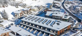 Top-Floor Mountain Penthouse for 8