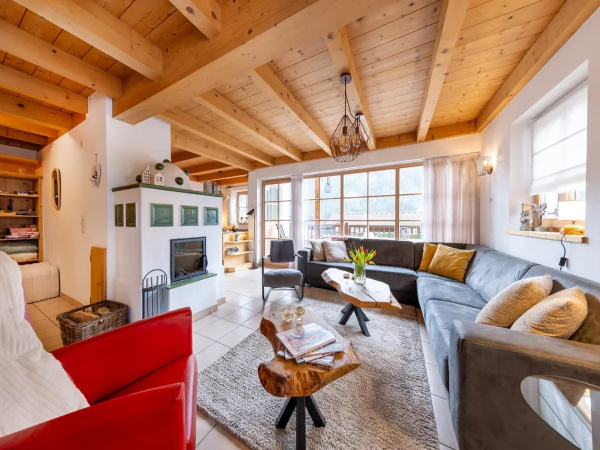 TV, fireplace, DVD player