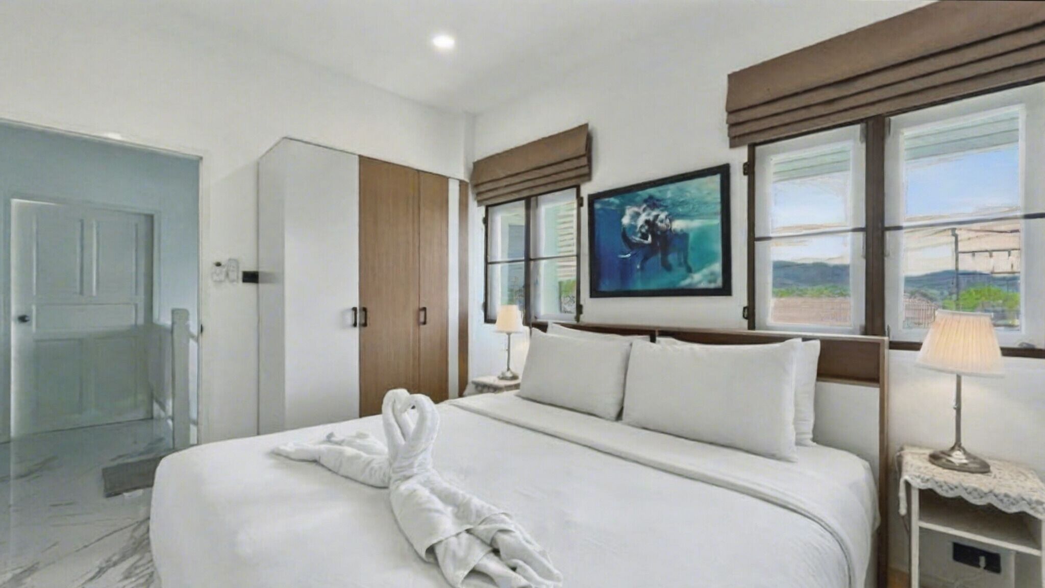 3 bedrooms, iron/ironing board, WiFi, bed sheets