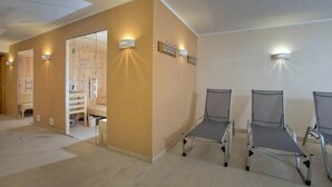 Unclassified image, 2 of 32, button - Bright Apartment with Garden for 8 (Neukirchen am Großvenediger)
