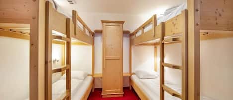 5 habitaciones y wifi