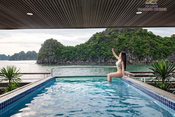 Cruise terminal shuttle