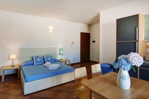 1 bedroom, individually furnished, bed sheets