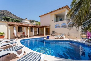 Comfort-Apartment, 2 Schlafzimmer | Pool | Innenpool, Außenpool