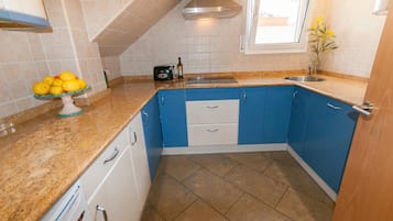 Vil·la Comfort, 5 dormitoris | Cuina privada | Frigorífic, microones, forn i rentaplats