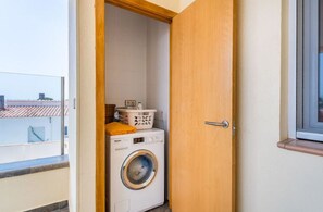 Comfort Apartment, 2 Bedrooms | Balcony - Modern Apartment in Roses With Swimming Pool (Roses)