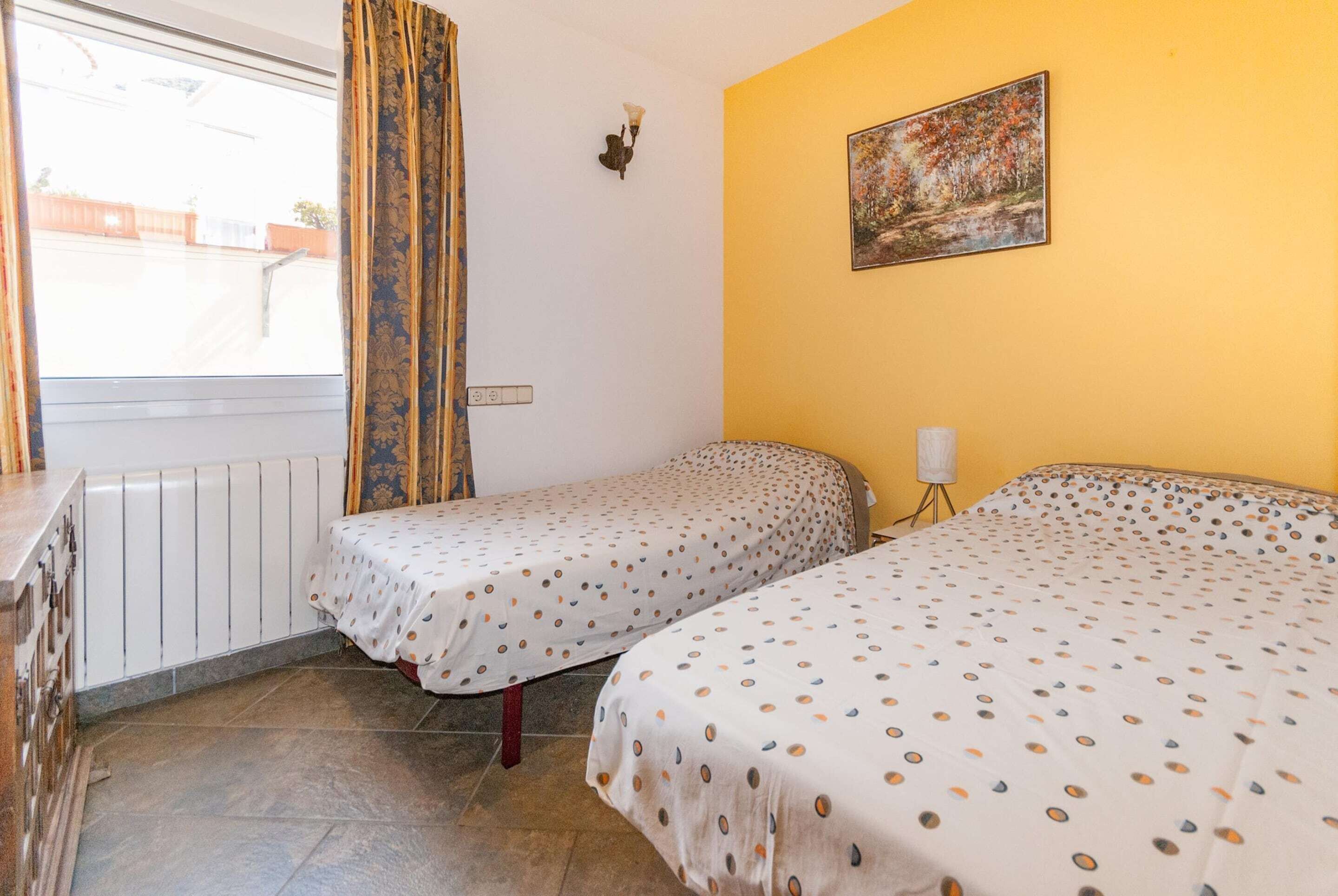 Leilighet – classic, 2 soverom | 13 soverom, individuelt innredet, strykejern/-brett og sengetøy