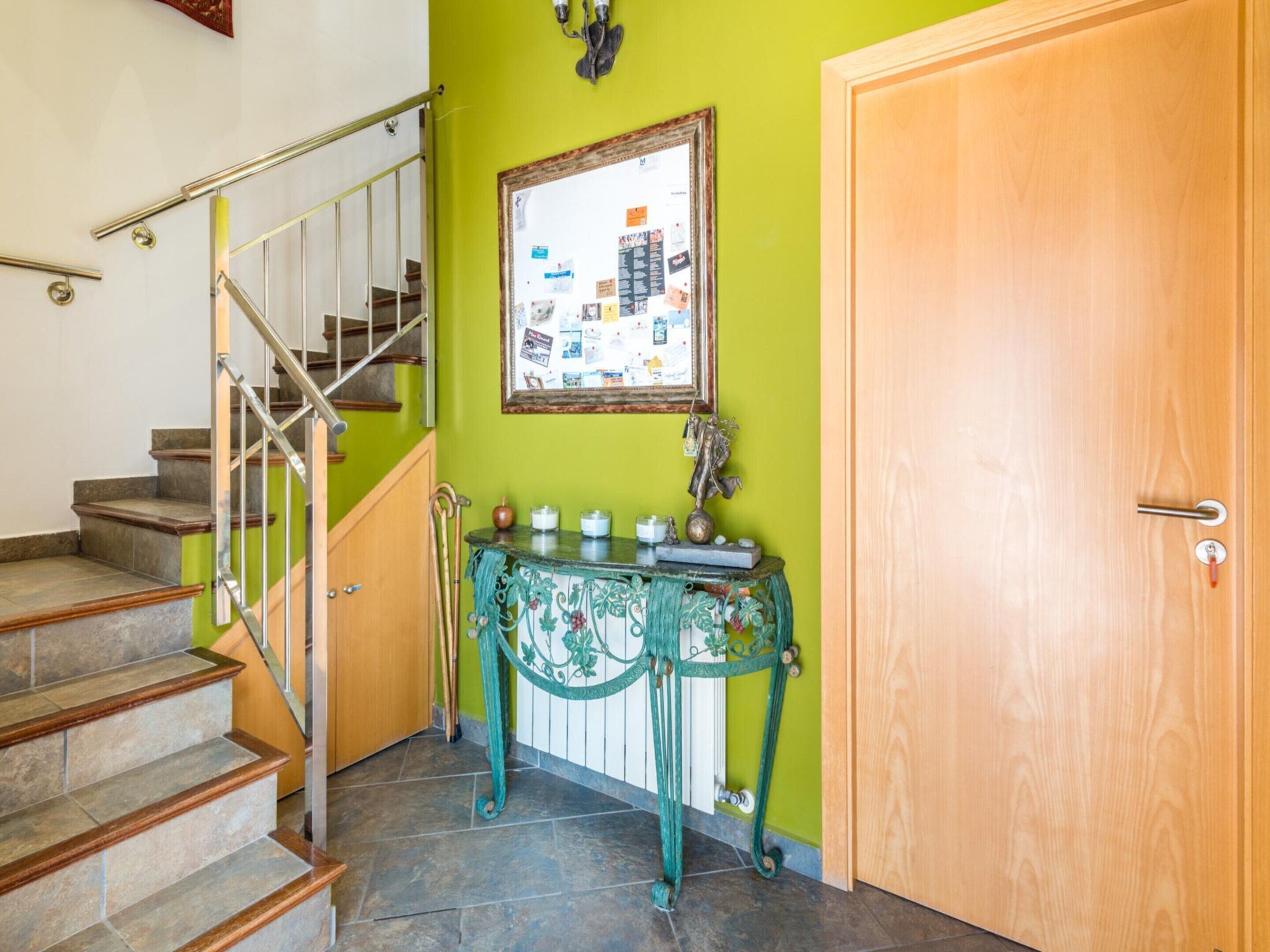 Classic Villa, 4 Bedrooms | Reception