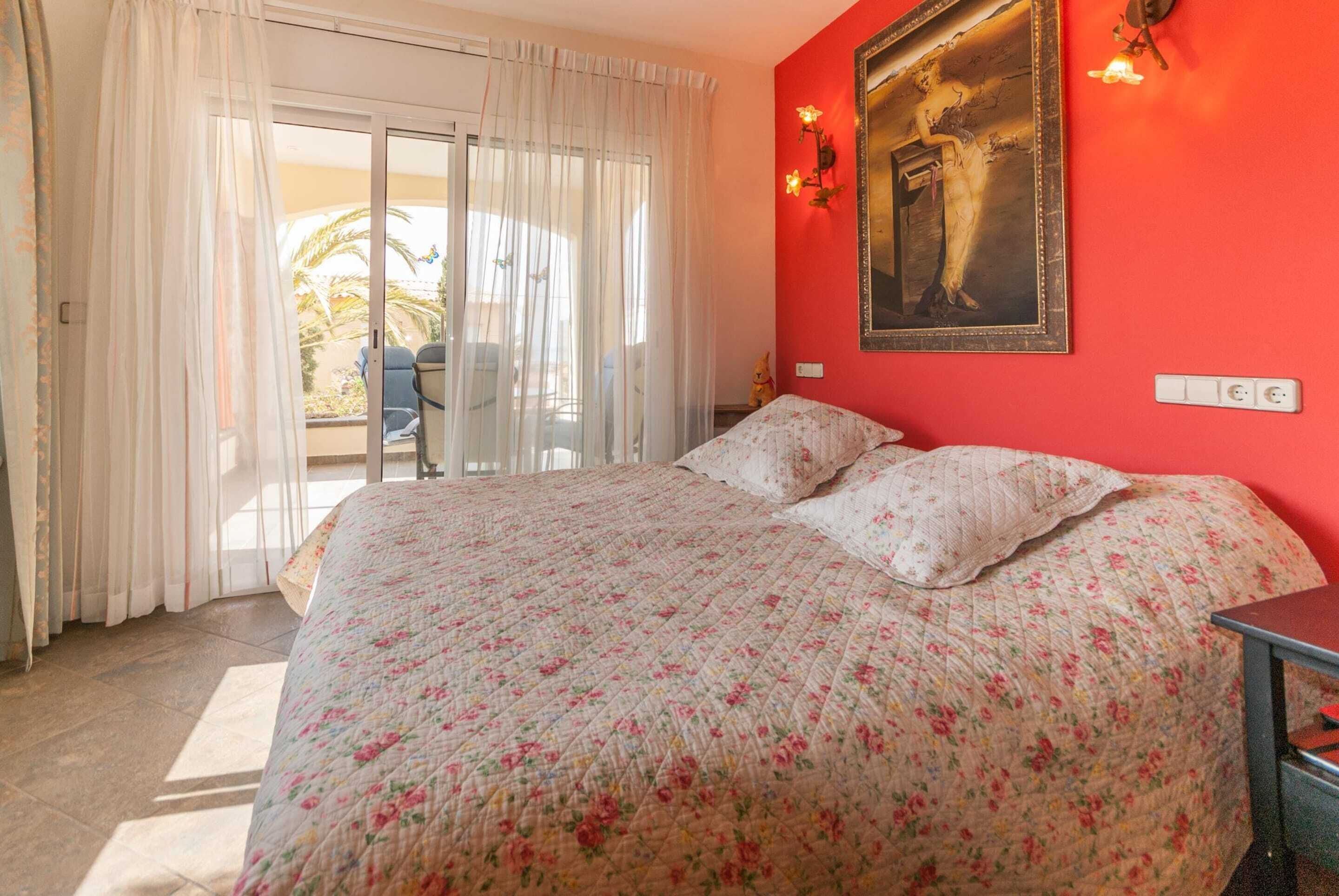 Classic Apartment, 2 Bedrooms | 13 bedrooms, individually furnished, iron/ironing board, bed sheets