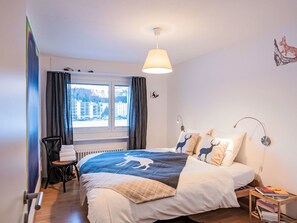 2 habitaciones, cuna de viaje y wifi gratis