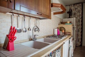 Kühlschrank, Ofen, Herdplatte, Geschirrspüler