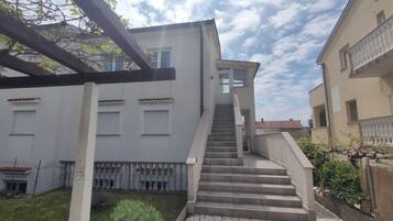 Apartment (Classic Two Bedroom Apartment with Se) | Außenbereich