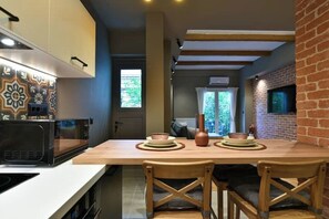 Interior - Redstone NewRetro Apartment
(Athina)