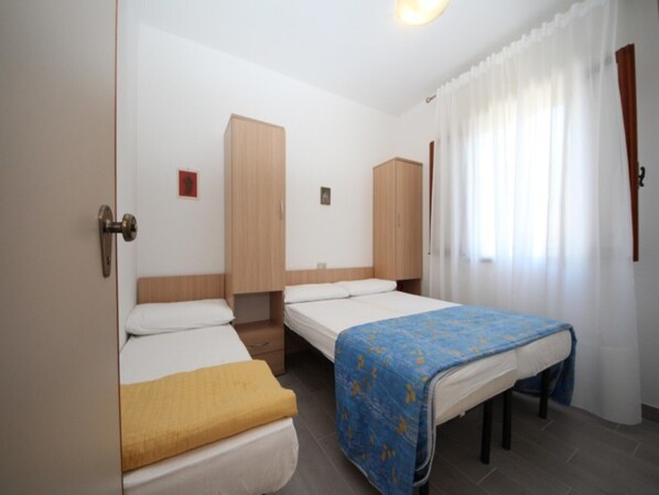 2 bedrooms