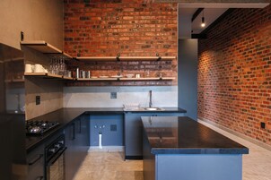 Apartamento, 1 habitación | Cocina privada | Hervidor eléctrico y tostadora